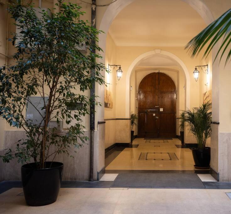 Apartment Merulana Penthouse: 5 Minutes Walk From Colosseum Rom